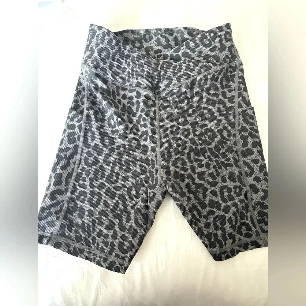NWOT  - Cheetah Biker Shorts - M